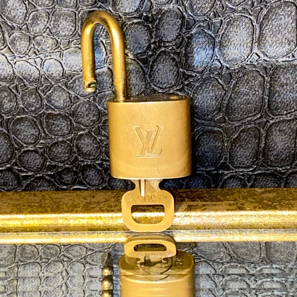 Gold luggage lock